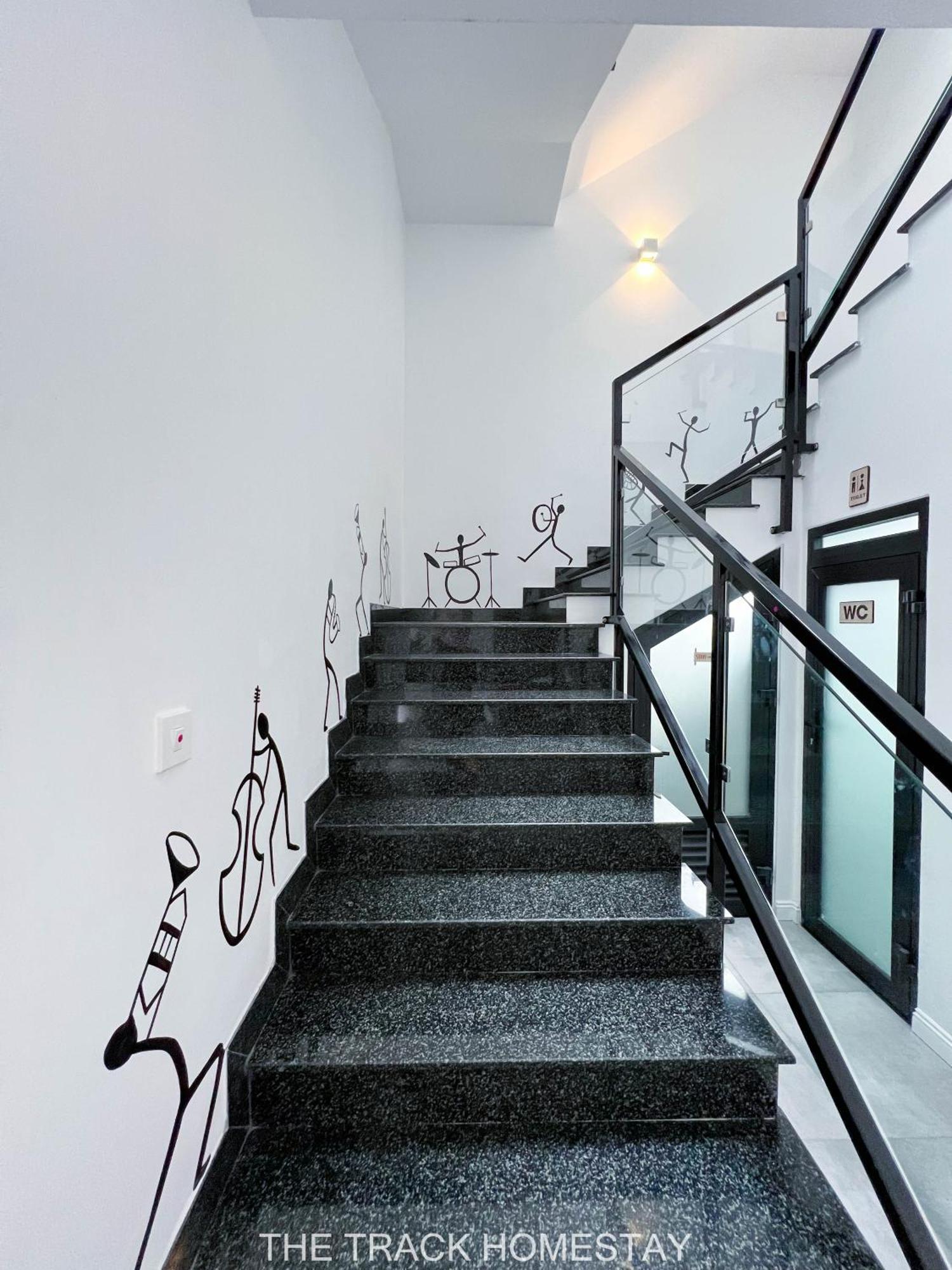 The Track Homestay - Near Bai Dai Beach Cam Lam Exterior photo
