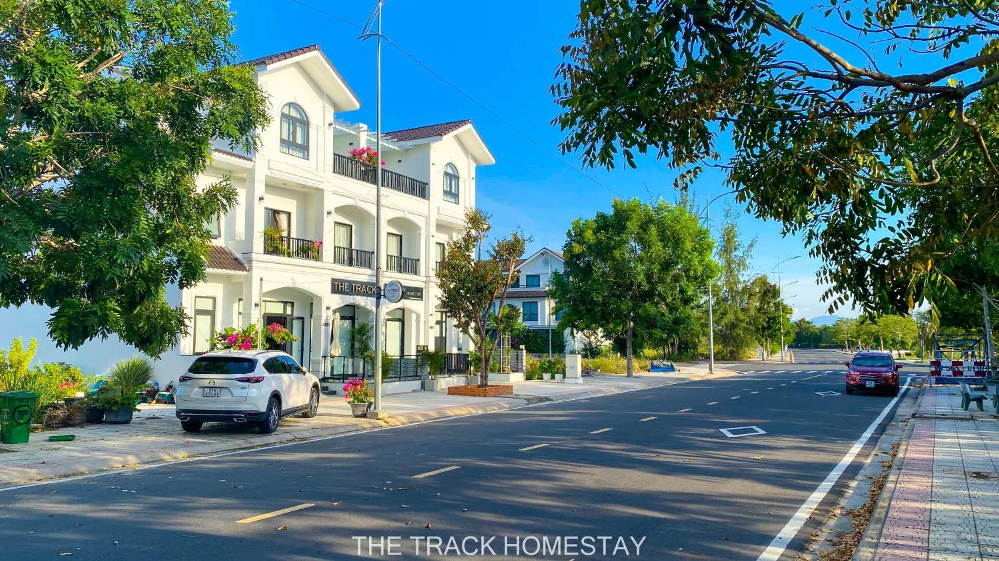 The Track Homestay - Near Bai Dai Beach Cam Lam Exterior photo